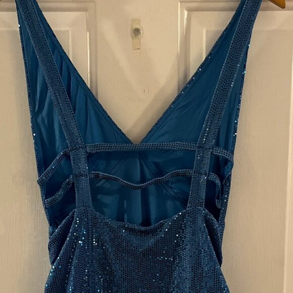 UO Woman's Blue Mila Sequin Strappy-Back Holiday Party Mini Dress Sz LR - Picture 4 of 12